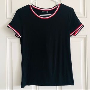 Popular 21 Juniors T-shirt Size Large